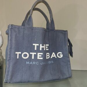 Marc jacobs tote bag medium DENIM not faded in person lighting is just weird